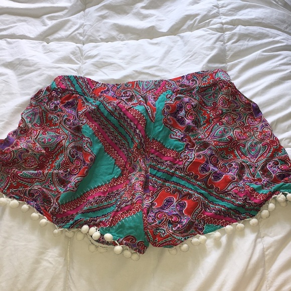 Patterned shorts - Picture 2 of 2